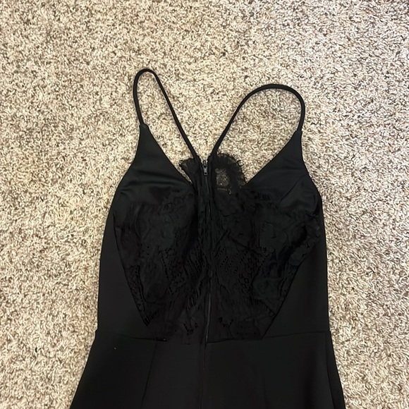 Lace back cocktail dress - Picture 3 of 4